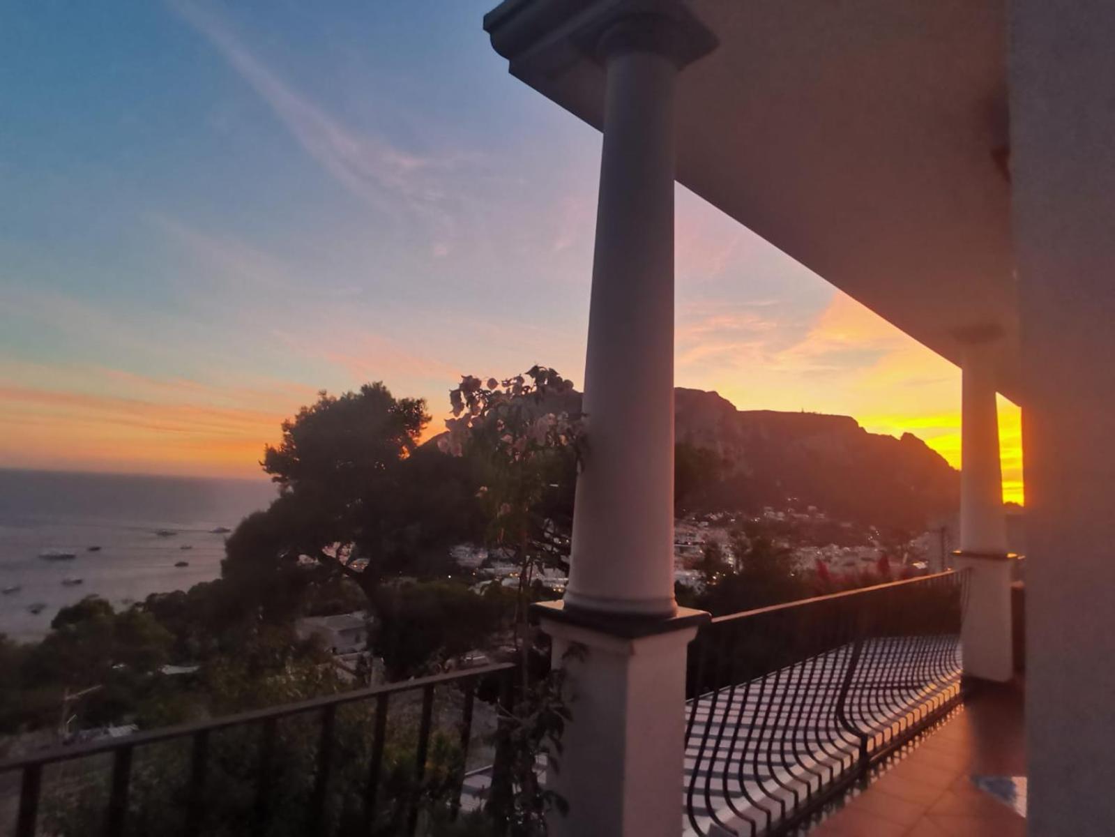 Marvelous Sea View Villa Capri Bagian luar foto